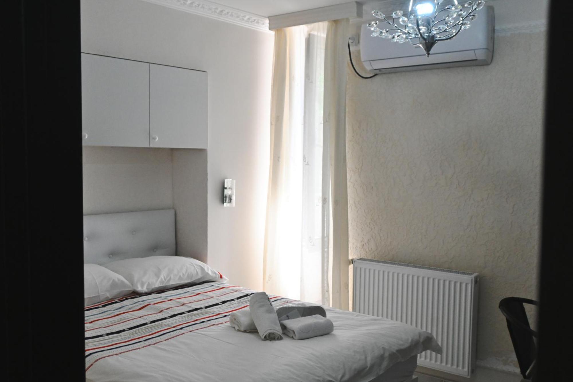 Jerusalem Hotel Кутаиси Екстериор снимка