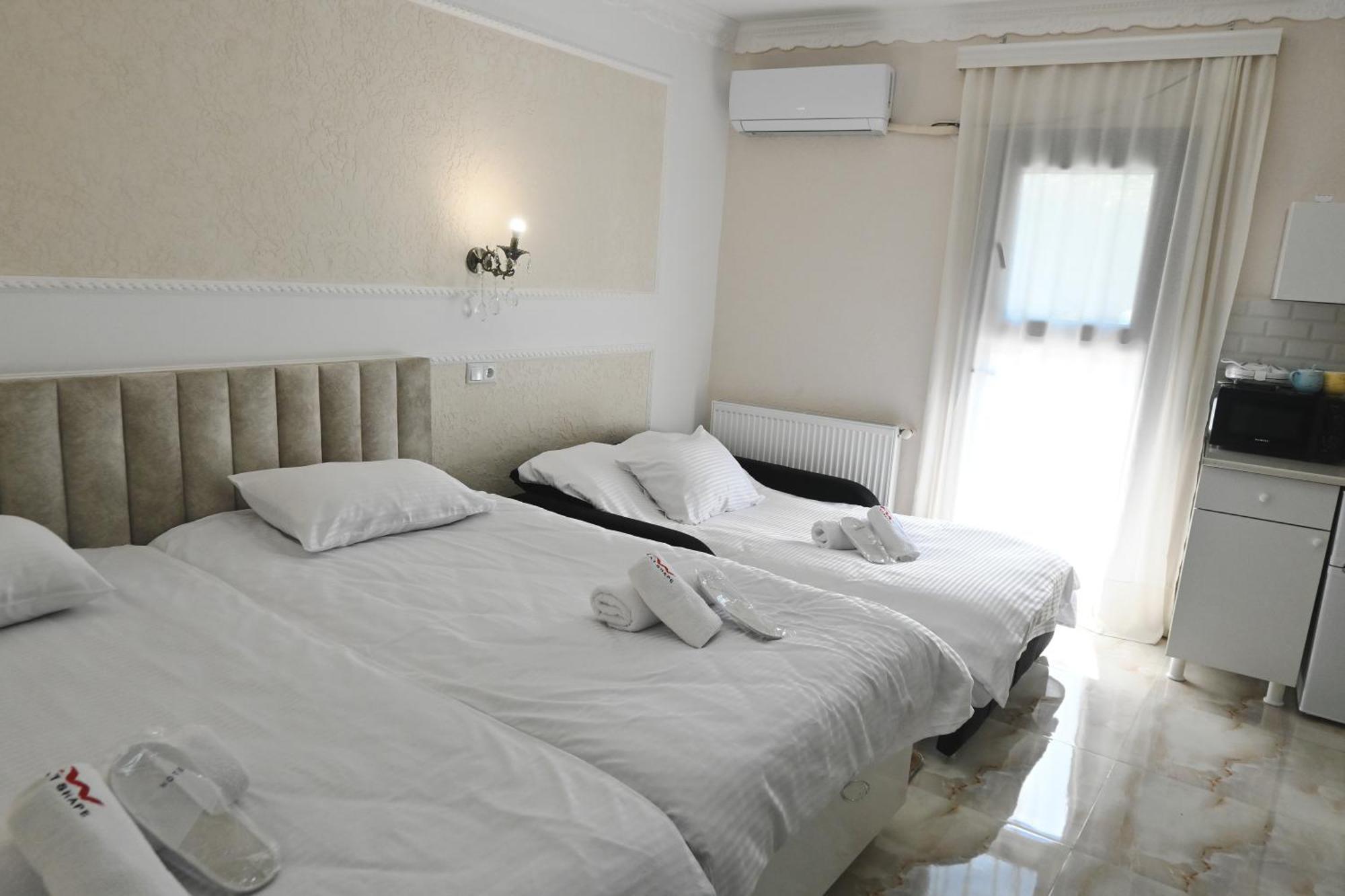 Jerusalem Hotel Кутаиси Екстериор снимка