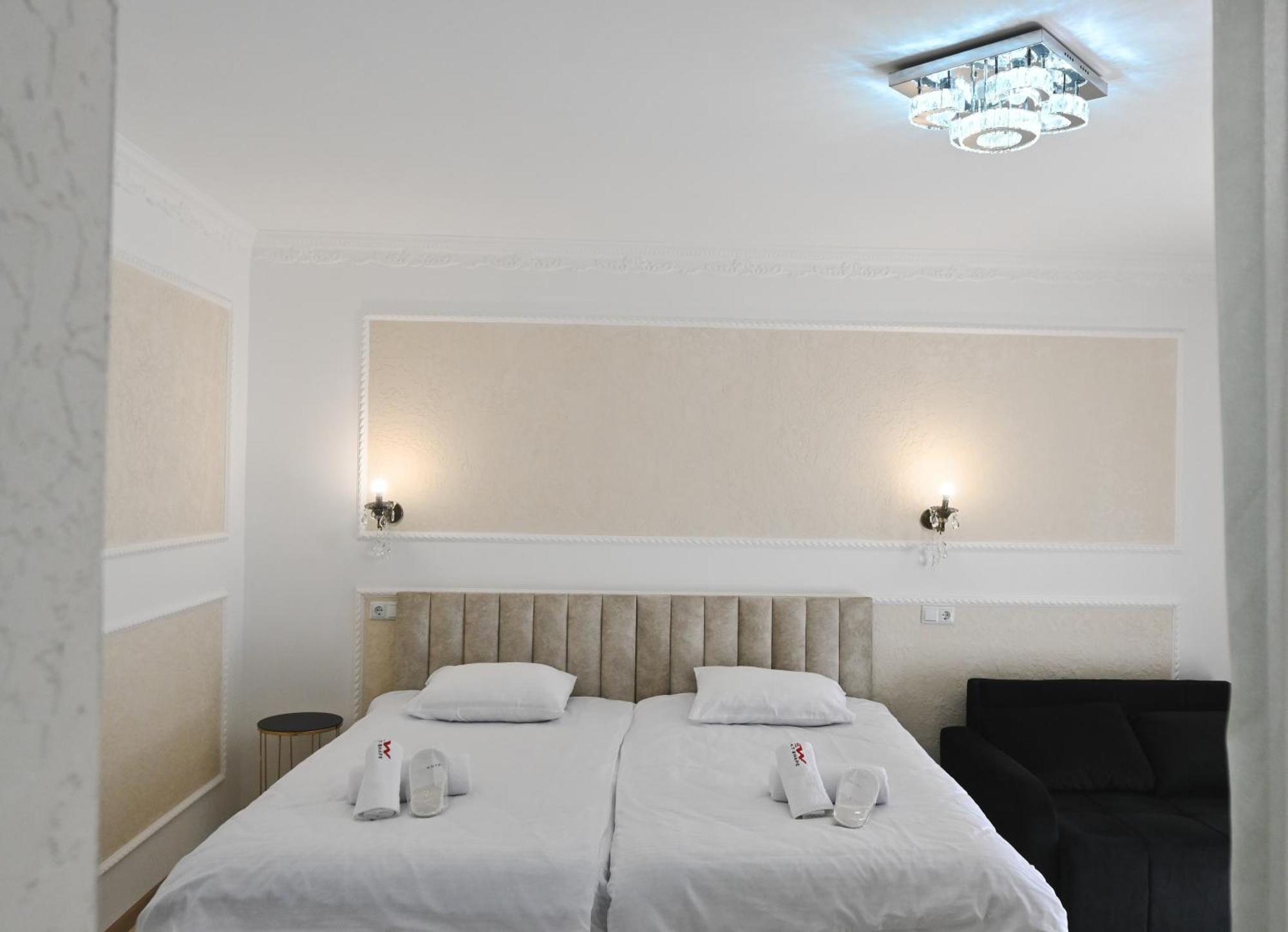 Jerusalem Hotel Кутаиси Екстериор снимка