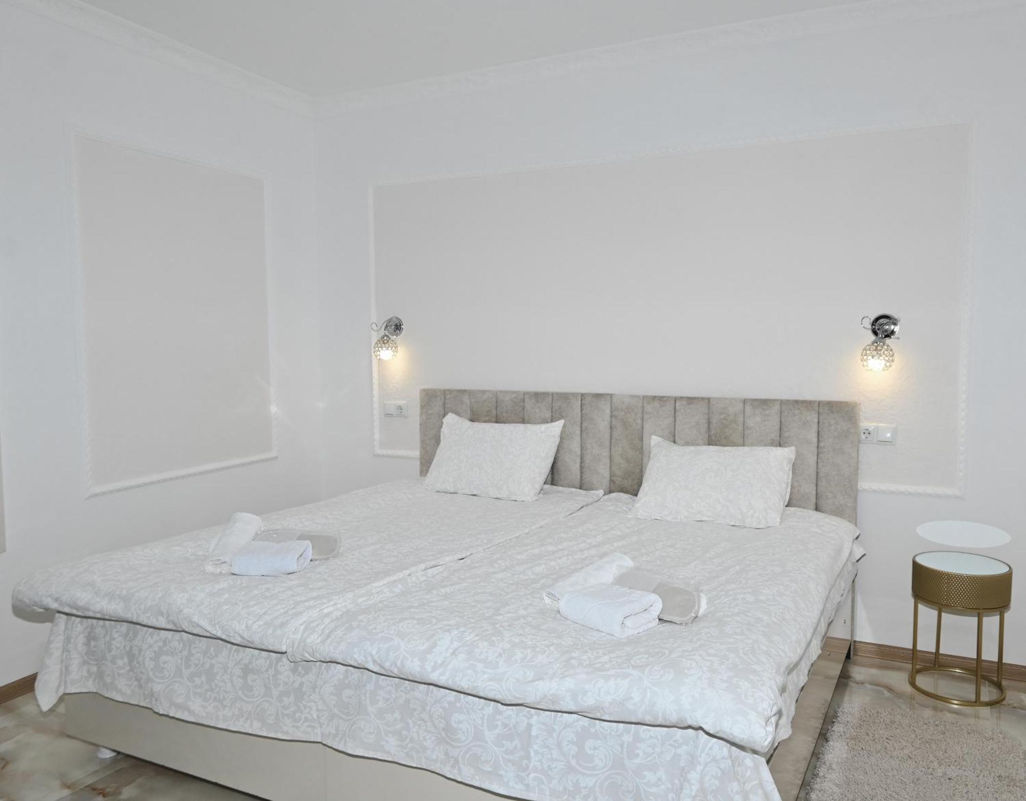 Jerusalem Hotel Кутаиси Екстериор снимка
